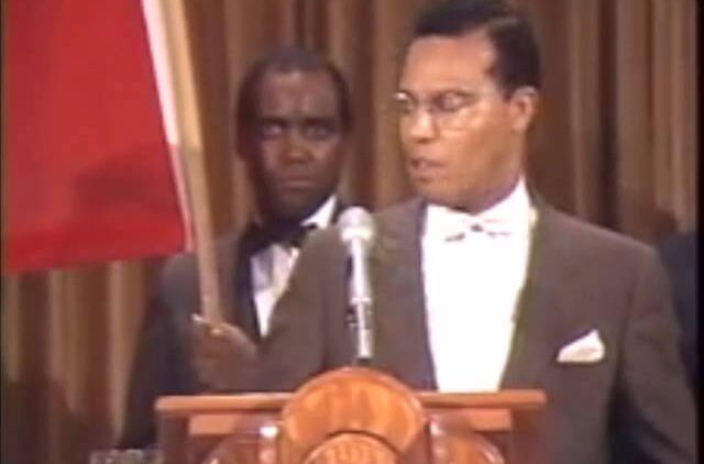 The Flag of America vs The Flag of Islam